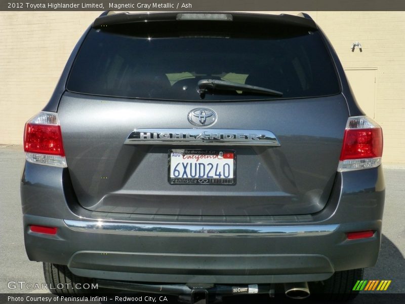 Magnetic Gray Metallic / Ash 2012 Toyota Highlander Limited
