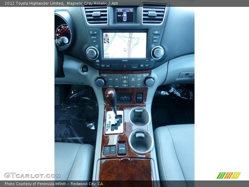 Magnetic Gray Metallic / Ash 2012 Toyota Highlander Limited