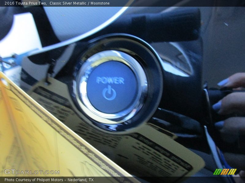 Classic Silver Metallic / Moonstone 2016 Toyota Prius Two