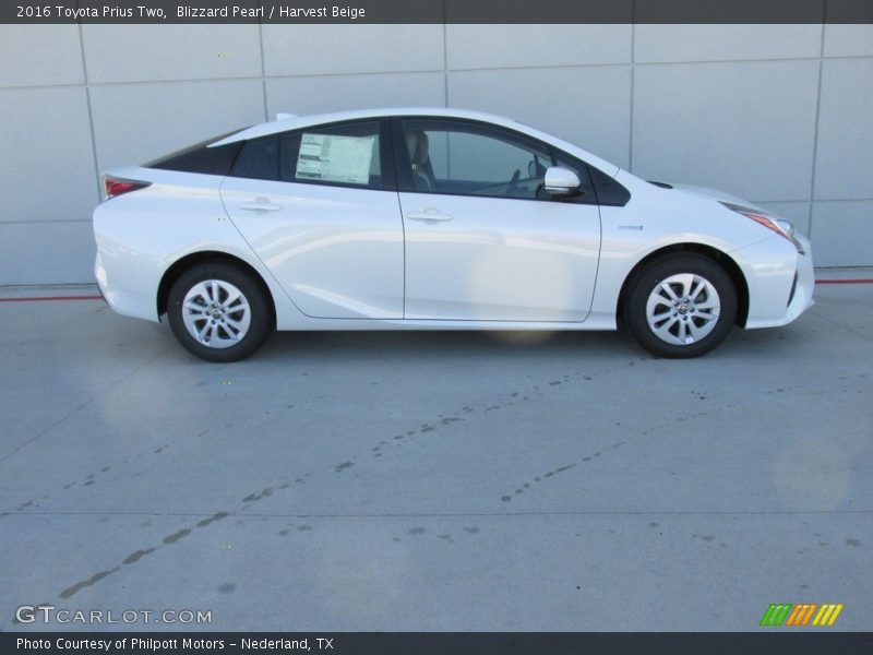 Blizzard Pearl / Harvest Beige 2016 Toyota Prius Two