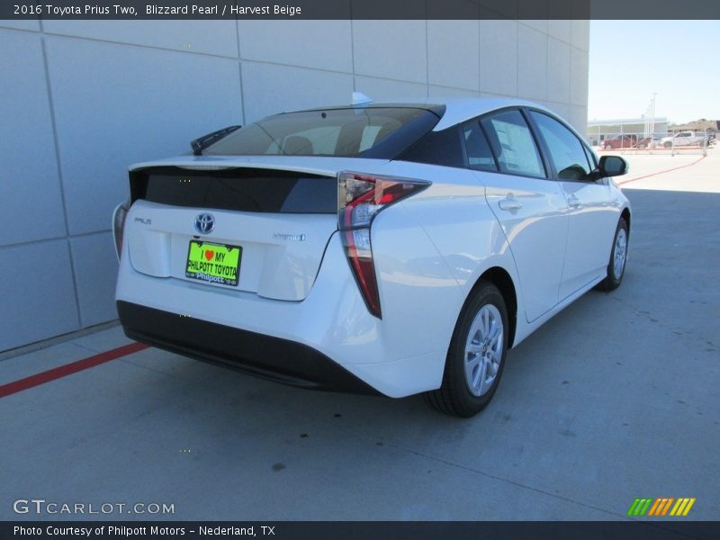 Blizzard Pearl / Harvest Beige 2016 Toyota Prius Two