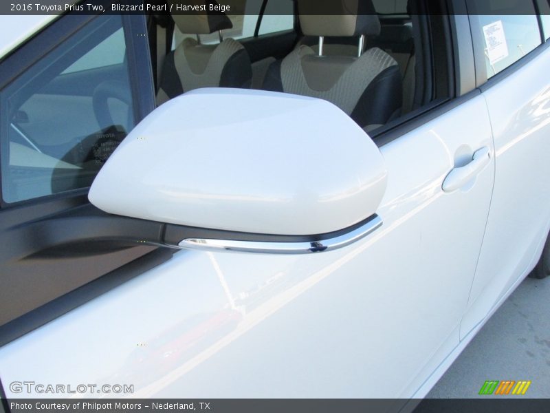 Blizzard Pearl / Harvest Beige 2016 Toyota Prius Two