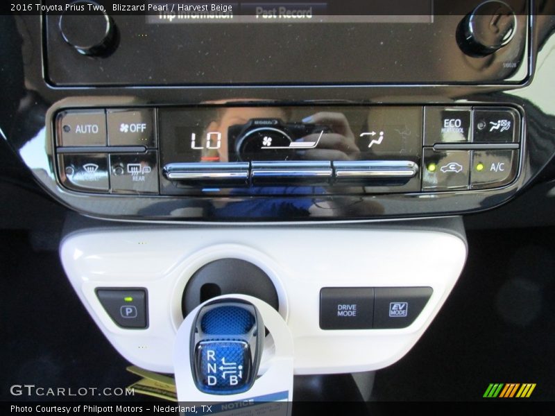 Blizzard Pearl / Harvest Beige 2016 Toyota Prius Two