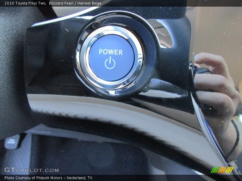 Blizzard Pearl / Harvest Beige 2016 Toyota Prius Two