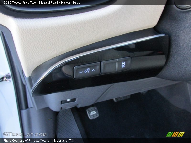 Blizzard Pearl / Harvest Beige 2016 Toyota Prius Two