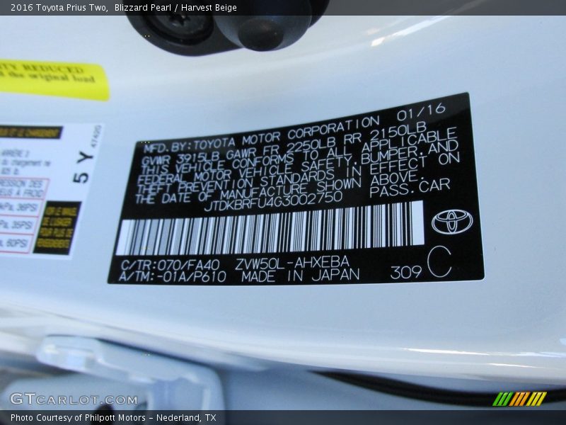 Blizzard Pearl / Harvest Beige 2016 Toyota Prius Two