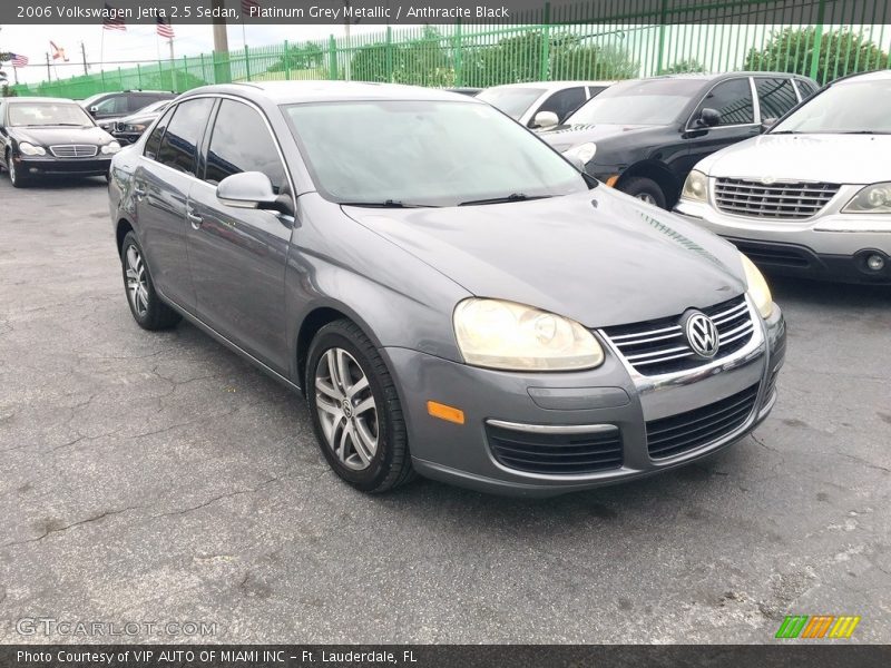 Platinum Grey Metallic / Anthracite Black 2006 Volkswagen Jetta 2.5 Sedan