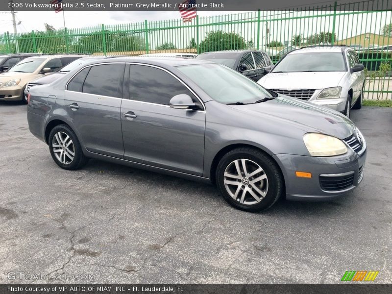 Platinum Grey Metallic / Anthracite Black 2006 Volkswagen Jetta 2.5 Sedan