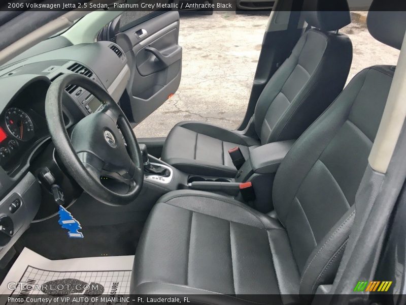 Platinum Grey Metallic / Anthracite Black 2006 Volkswagen Jetta 2.5 Sedan