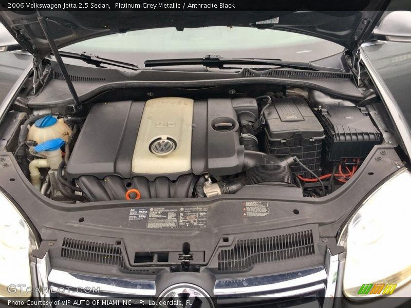 Platinum Grey Metallic / Anthracite Black 2006 Volkswagen Jetta 2.5 Sedan