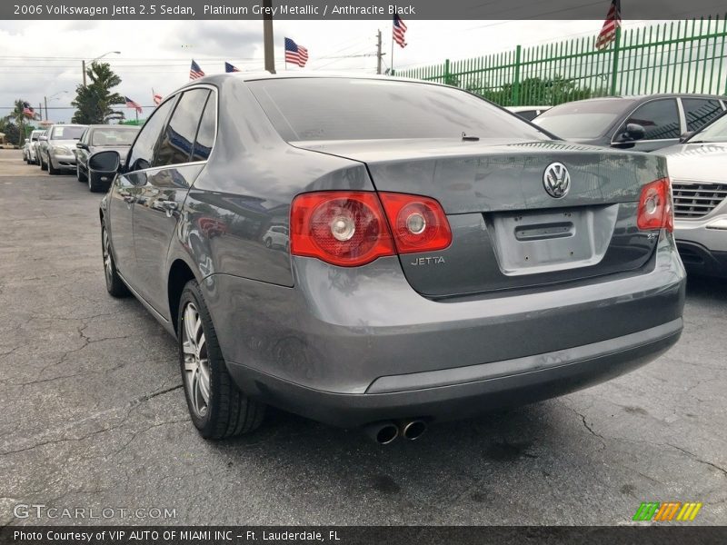 Platinum Grey Metallic / Anthracite Black 2006 Volkswagen Jetta 2.5 Sedan