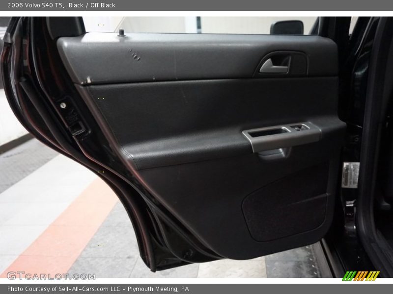 Black / Off Black 2006 Volvo S40 T5