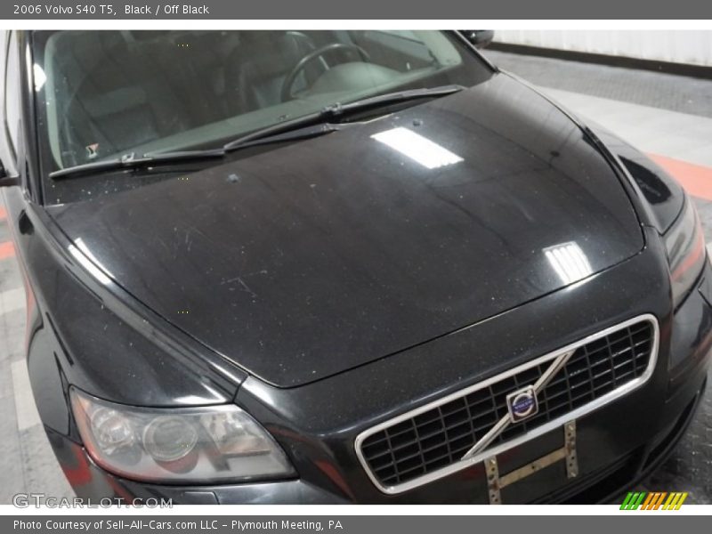 Black / Off Black 2006 Volvo S40 T5