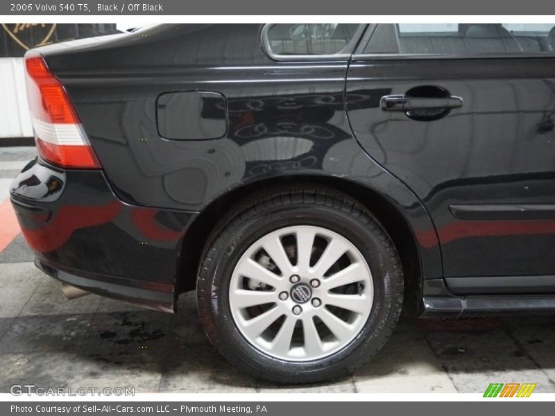 Black / Off Black 2006 Volvo S40 T5