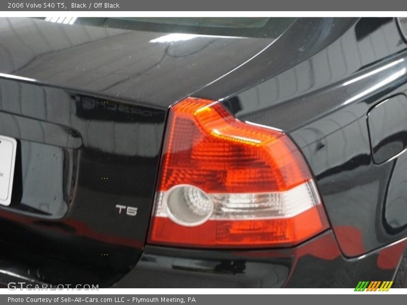 Black / Off Black 2006 Volvo S40 T5