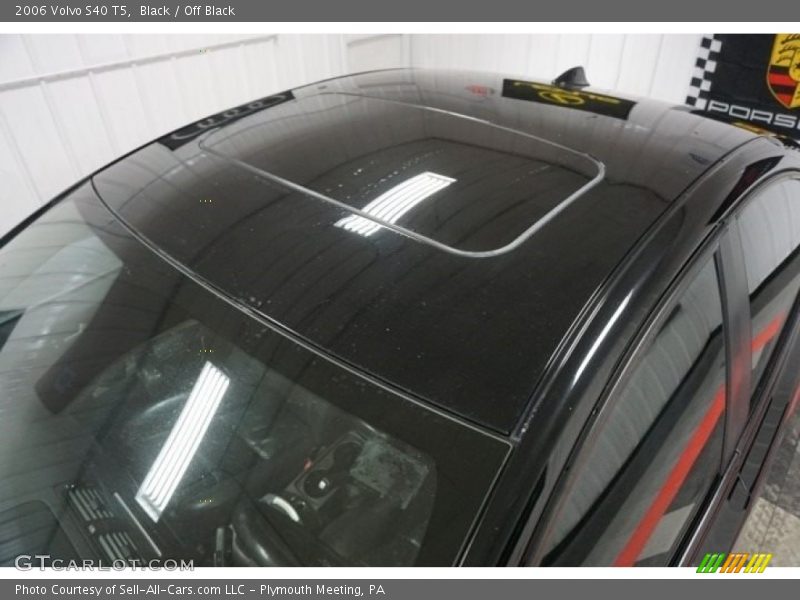 Black / Off Black 2006 Volvo S40 T5