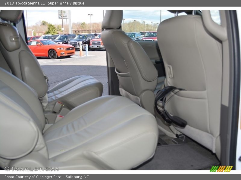 Super White / Bisque 2013 Toyota Sienna LE