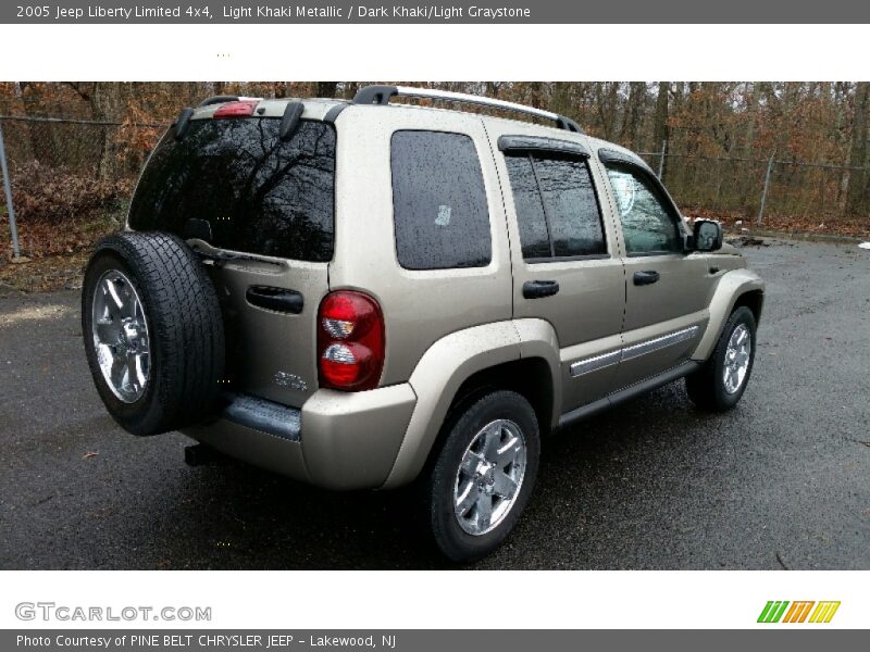 Light Khaki Metallic / Dark Khaki/Light Graystone 2005 Jeep Liberty Limited 4x4