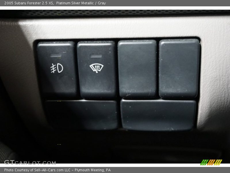 Platinum Silver Metallic / Gray 2005 Subaru Forester 2.5 XS