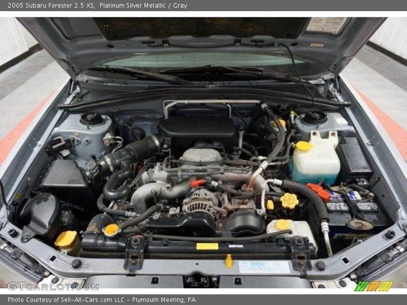 Platinum Silver Metallic / Gray 2005 Subaru Forester 2.5 XS