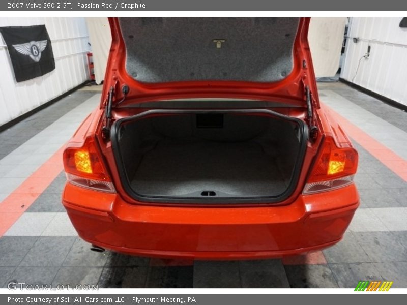 Passion Red / Graphite 2007 Volvo S60 2.5T
