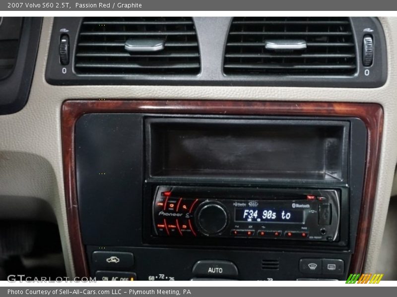 Passion Red / Graphite 2007 Volvo S60 2.5T