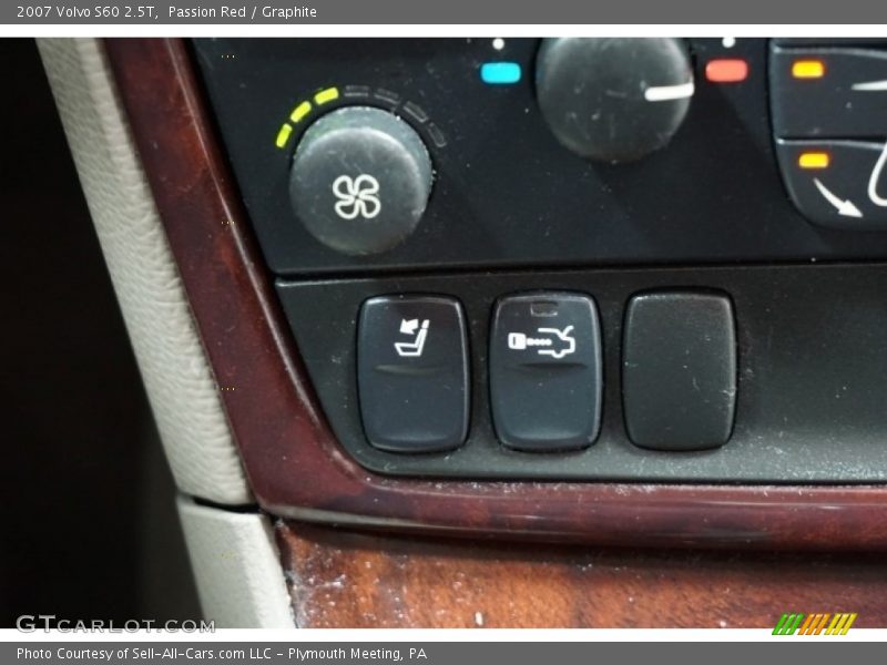 Passion Red / Graphite 2007 Volvo S60 2.5T