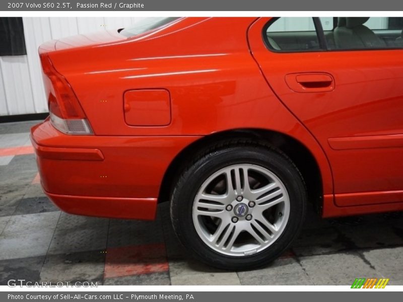 Passion Red / Graphite 2007 Volvo S60 2.5T