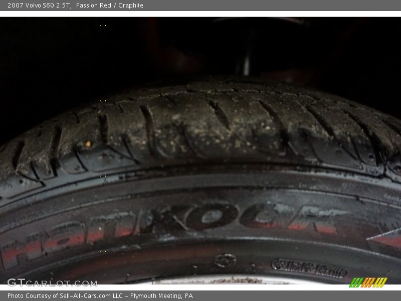 Passion Red / Graphite 2007 Volvo S60 2.5T