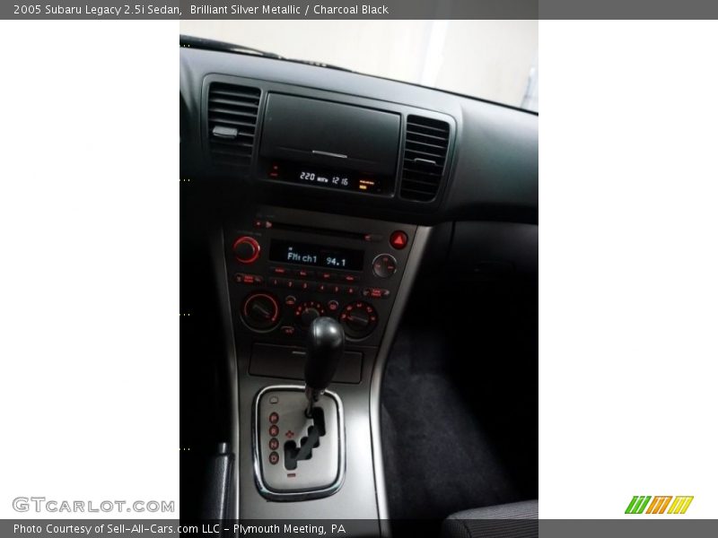 Brilliant Silver Metallic / Charcoal Black 2005 Subaru Legacy 2.5i Sedan