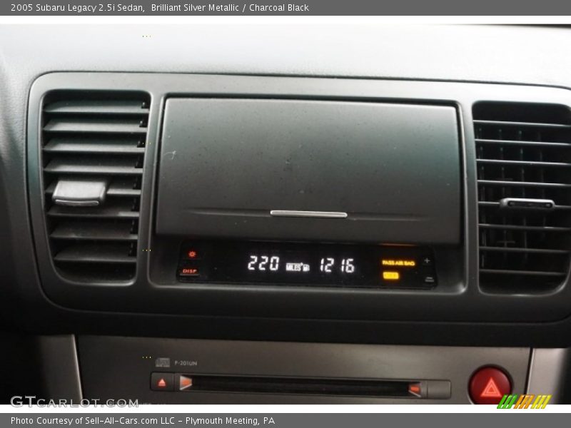 Brilliant Silver Metallic / Charcoal Black 2005 Subaru Legacy 2.5i Sedan