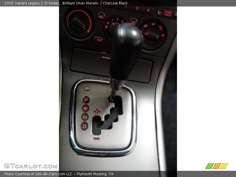 Brilliant Silver Metallic / Charcoal Black 2005 Subaru Legacy 2.5i Sedan