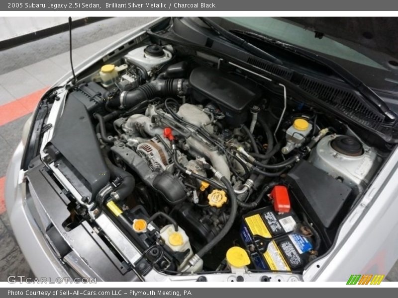 Brilliant Silver Metallic / Charcoal Black 2005 Subaru Legacy 2.5i Sedan