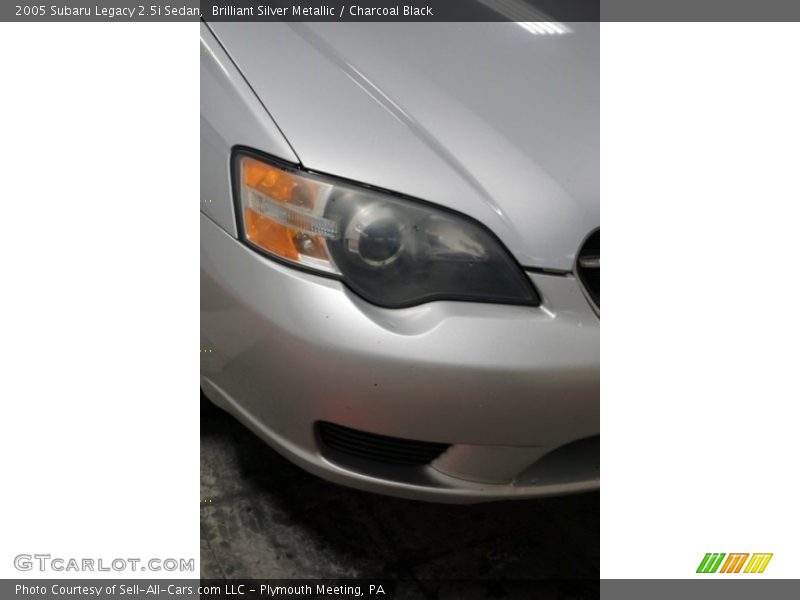 Brilliant Silver Metallic / Charcoal Black 2005 Subaru Legacy 2.5i Sedan