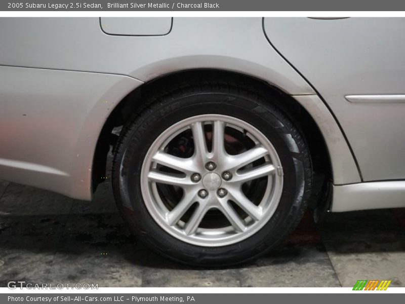 Brilliant Silver Metallic / Charcoal Black 2005 Subaru Legacy 2.5i Sedan