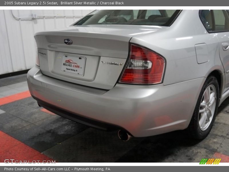 Brilliant Silver Metallic / Charcoal Black 2005 Subaru Legacy 2.5i Sedan