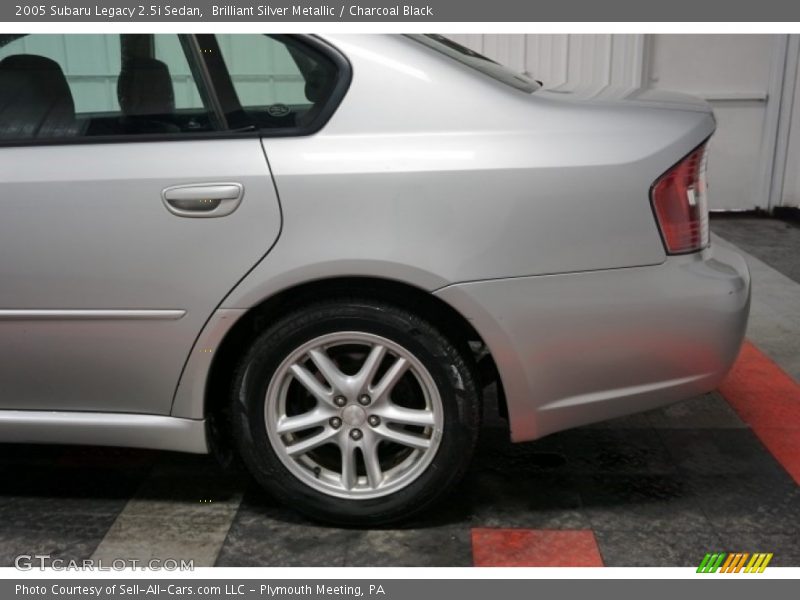 Brilliant Silver Metallic / Charcoal Black 2005 Subaru Legacy 2.5i Sedan