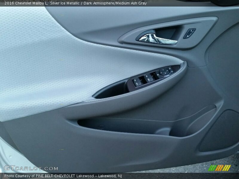 Silver Ice Metallic / Dark Atmosphere/Medium Ash Gray 2016 Chevrolet Malibu L