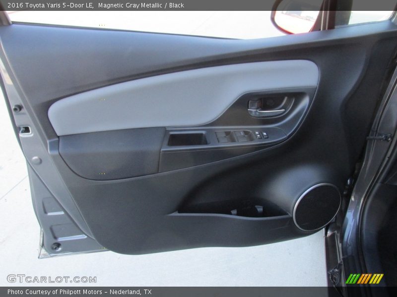 Magnetic Gray Metallic / Black 2016 Toyota Yaris 5-Door LE