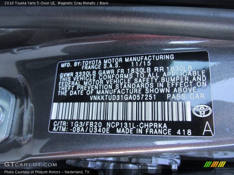 Magnetic Gray Metallic / Black 2016 Toyota Yaris 5-Door LE