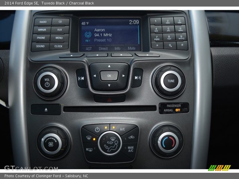 Tuxedo Black / Charcoal Black 2014 Ford Edge SE