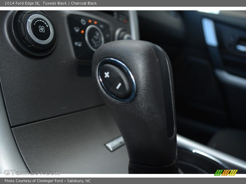 Tuxedo Black / Charcoal Black 2014 Ford Edge SE