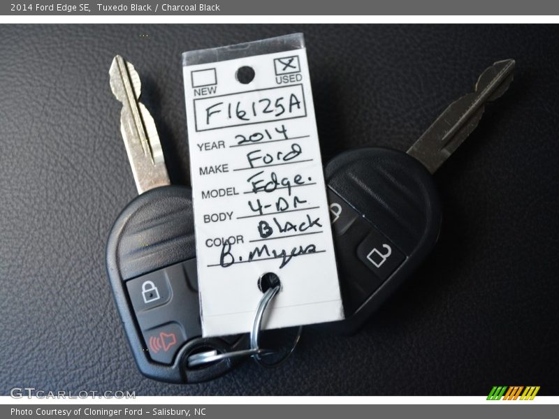 Tuxedo Black / Charcoal Black 2014 Ford Edge SE