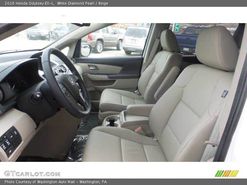 White Diamond Pearl / Beige 2016 Honda Odyssey EX-L