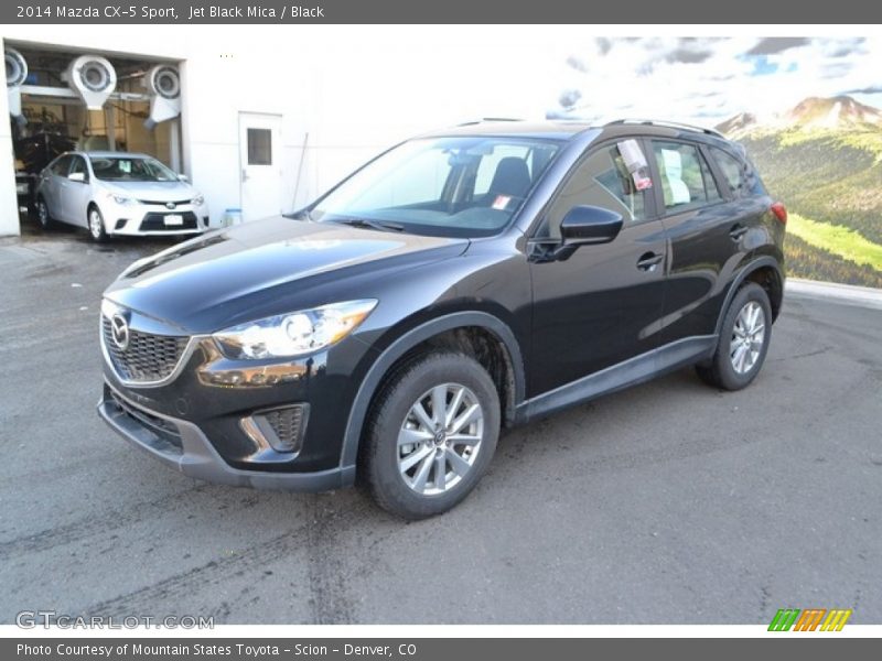 Front 3/4 View of 2014 CX-5 Sport