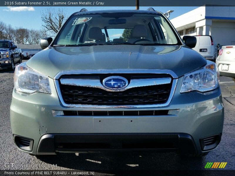Jasmine Green Metallic / Gray 2016 Subaru Forester 2.5i