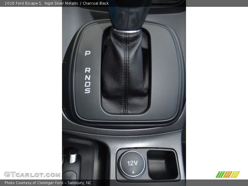 Ingot Silver Metallic / Charcoal Black 2016 Ford Escape S