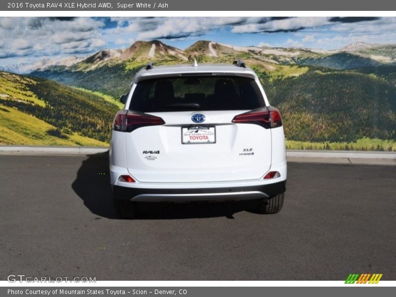 Super White / Ash 2016 Toyota RAV4 XLE Hybrid AWD