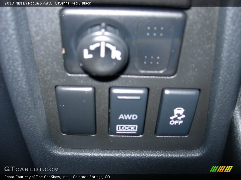 Cayenne Red / Black 2013 Nissan Rogue S AWD