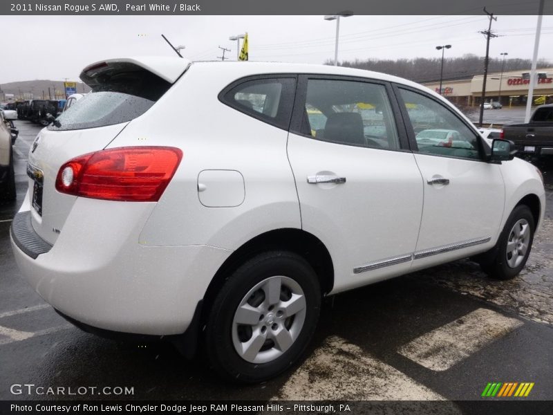 Pearl White / Black 2011 Nissan Rogue S AWD